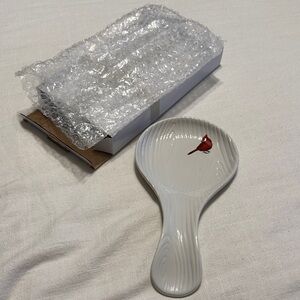 🕊️❤️ 🆕 Elegant White Ceramic Spoon Rest with Red Cardinal